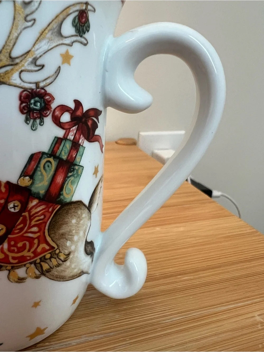 William Sonoma Holiday Ceramic Vase with Gold Accents - White and Green